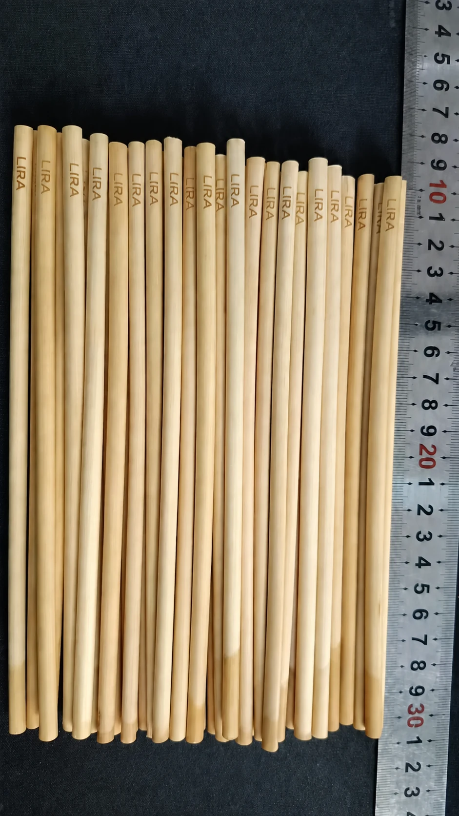 LIRA reed straw batch measured for length consistency